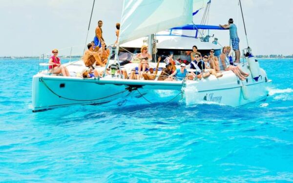 ISLA MUJERES Sailing tour