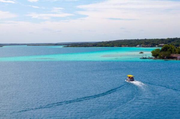 Laguna Bacalar Plus Ponton