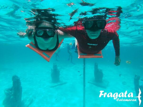 Isla mujeres en Fragata Catamarán