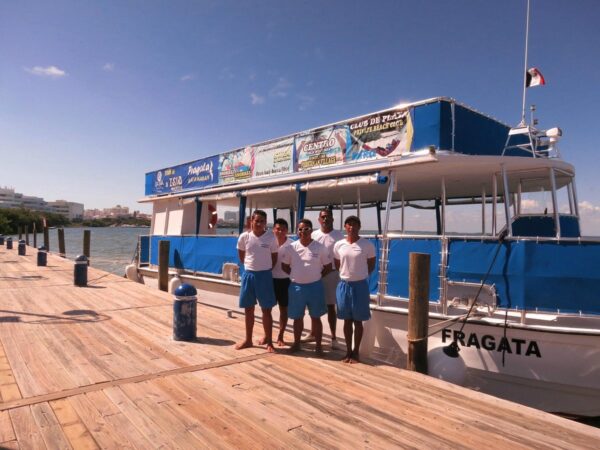Isla mujeres en Fragata Catamarán
